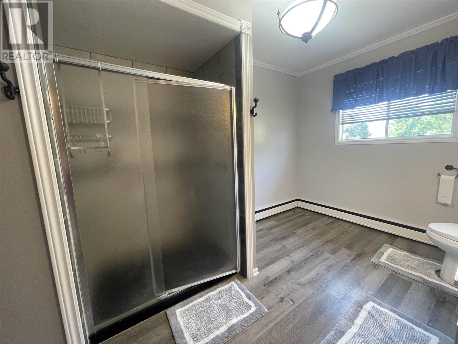40 Frances ST - 26