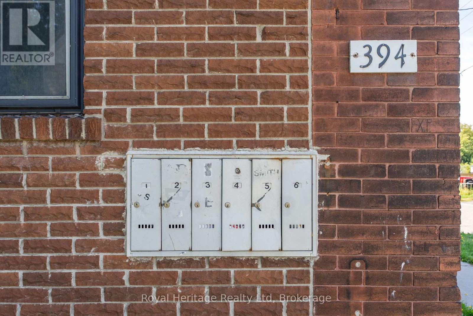 394 CENTRE STREET S - 7