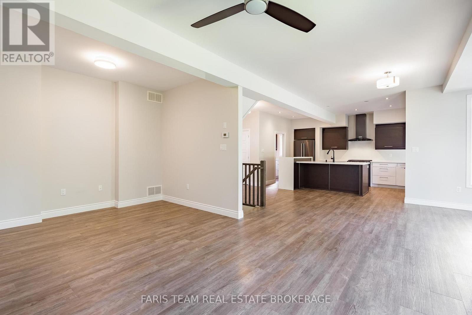33 SHEPPARD DRIVE - 12