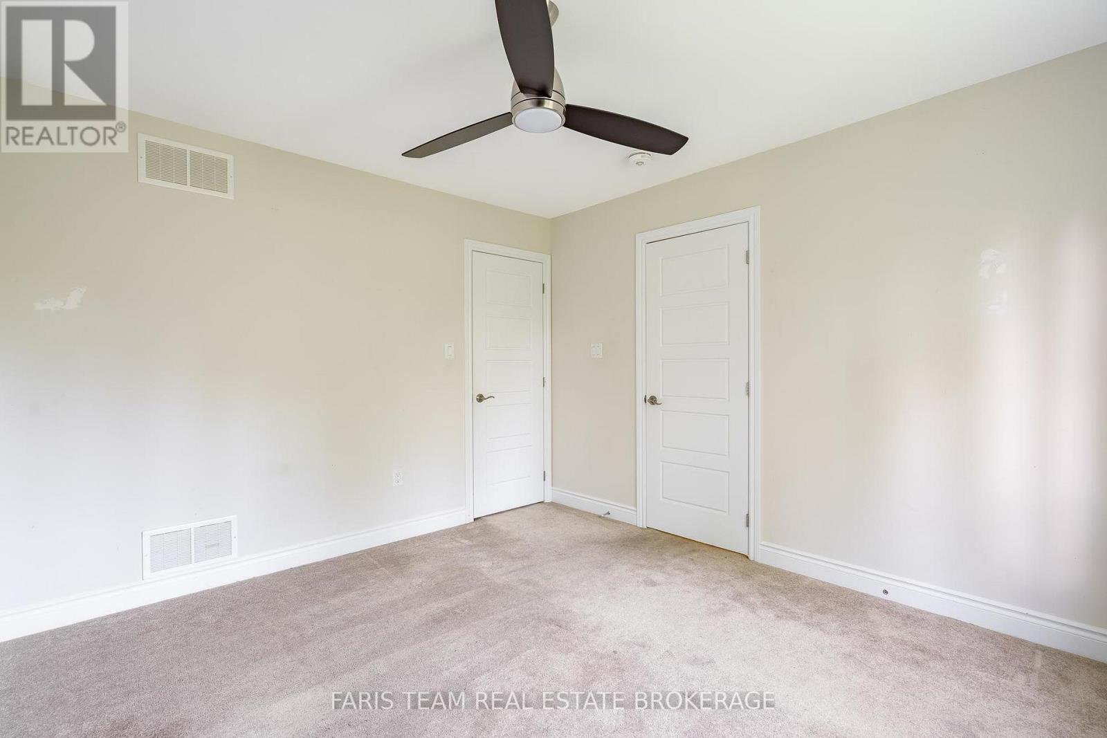 33 SHEPPARD DRIVE - 21