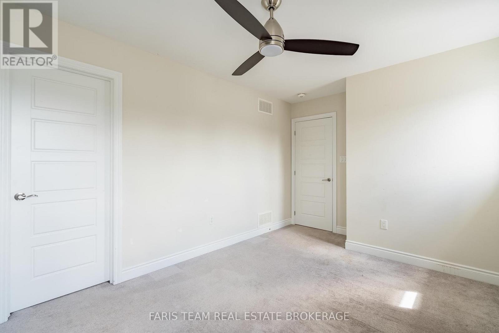 33 SHEPPARD DRIVE - 23