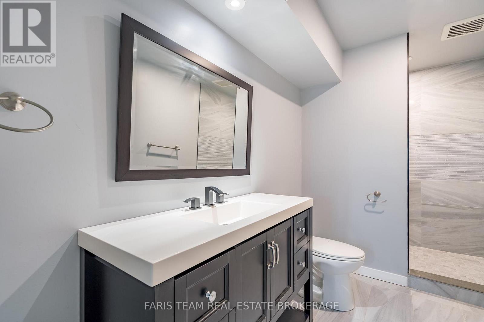 33 SHEPPARD DRIVE - 38