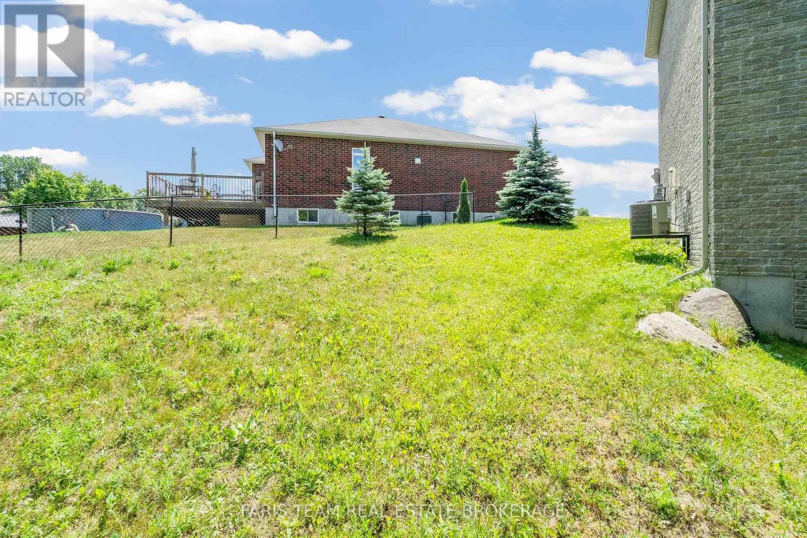 33 SHEPPARD DRIVE - 46