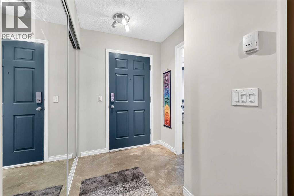 #324 1808 36 Avenue SW - 4