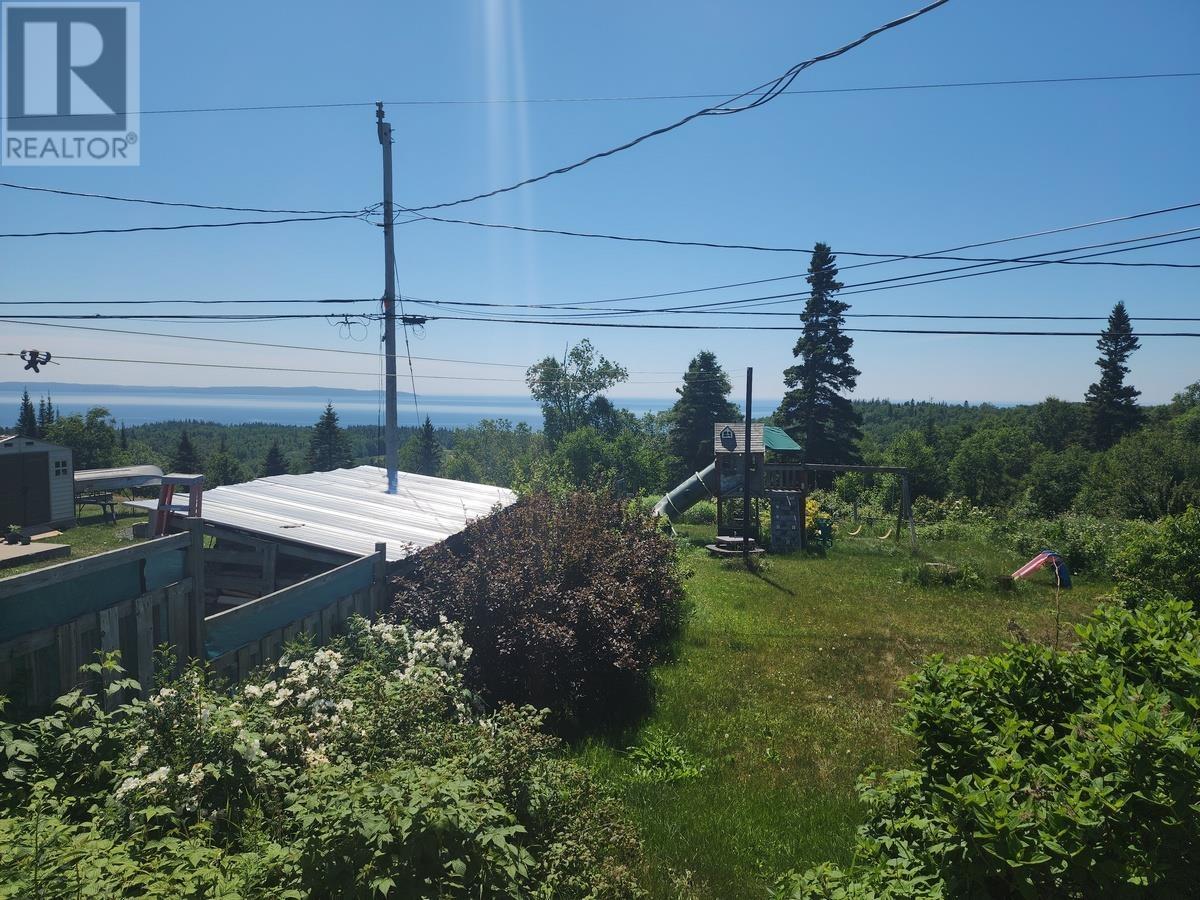 94 LAKEVIEW DR - 17