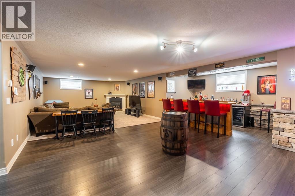 968 ST CLAIR PARKWAY - 25