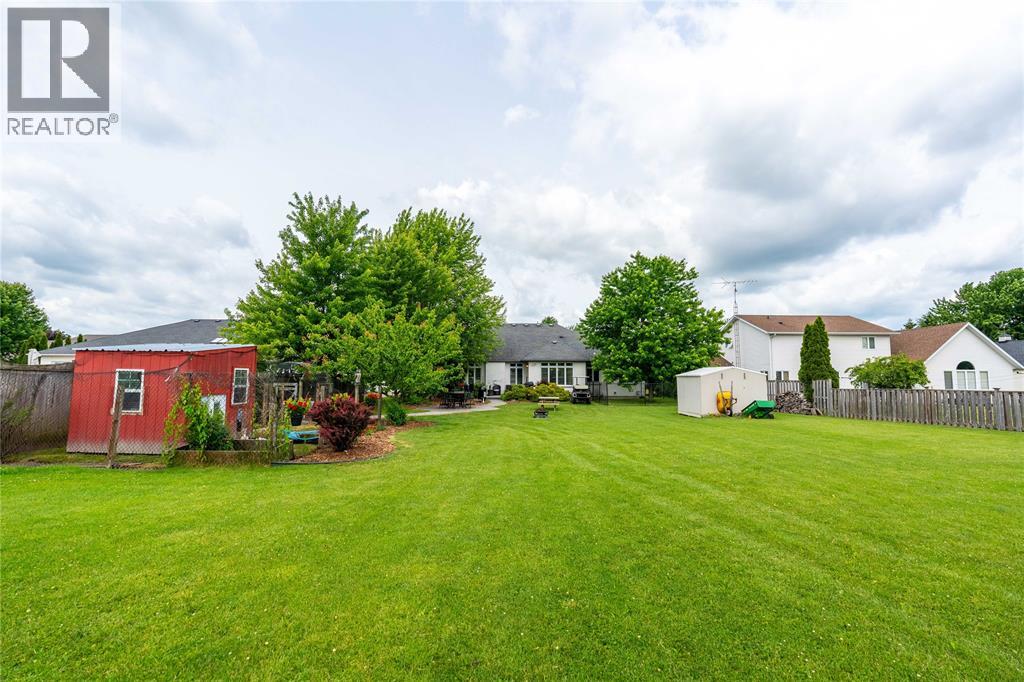 968 ST CLAIR PARKWAY - 43
