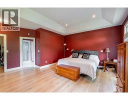 5pc Ensuite bath - 968 St Clair Parkway, Moore Township, ON N0N1M0 Photo 16