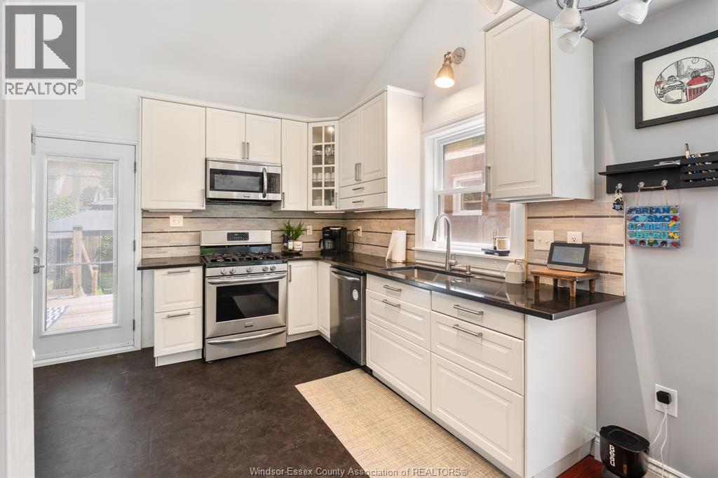 2322 LILLIAN AVENUE - 15