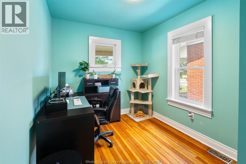 2322 LILLIAN AVENUE - 24