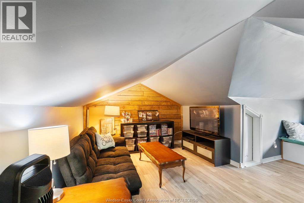 2322 LILLIAN AVENUE - 26