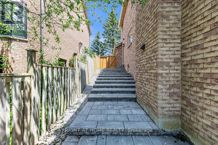 35 HARMONY HILL CRESCENT - 46