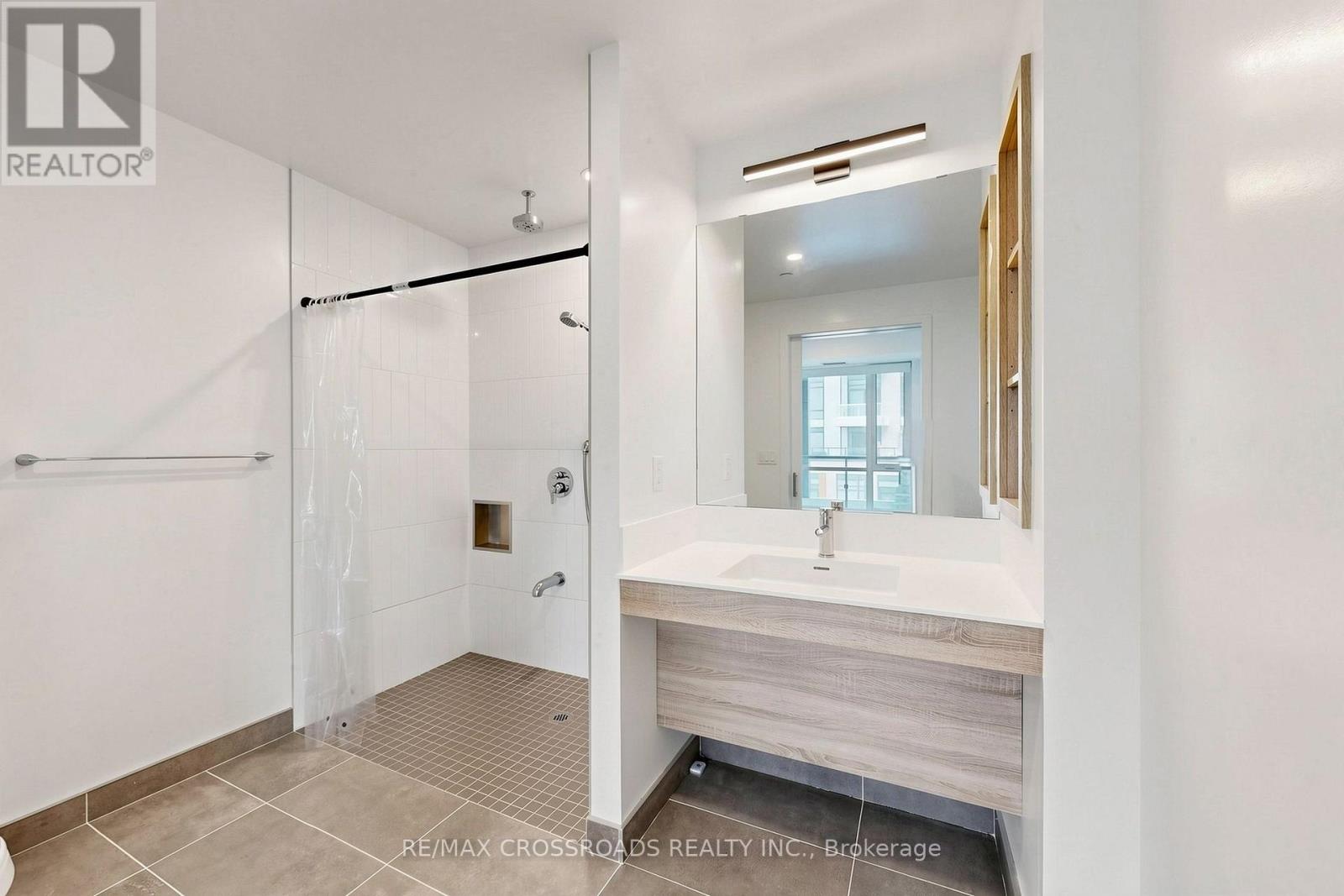 #902 7950 BATHURST STREET - 15