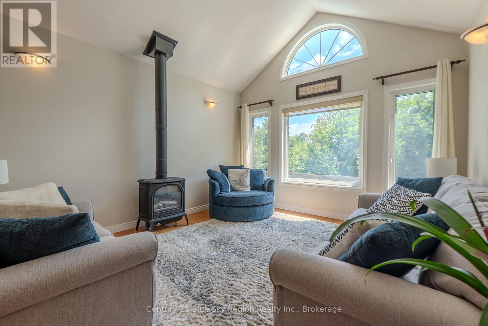 77 JANEY AVENUE - 26