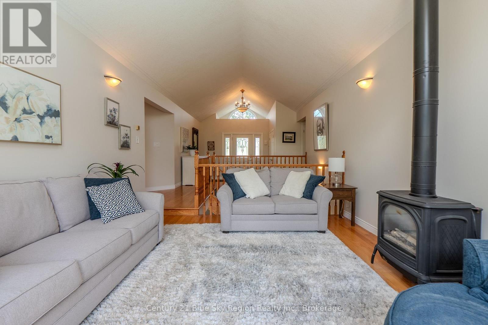 77 JANEY AVENUE - 27