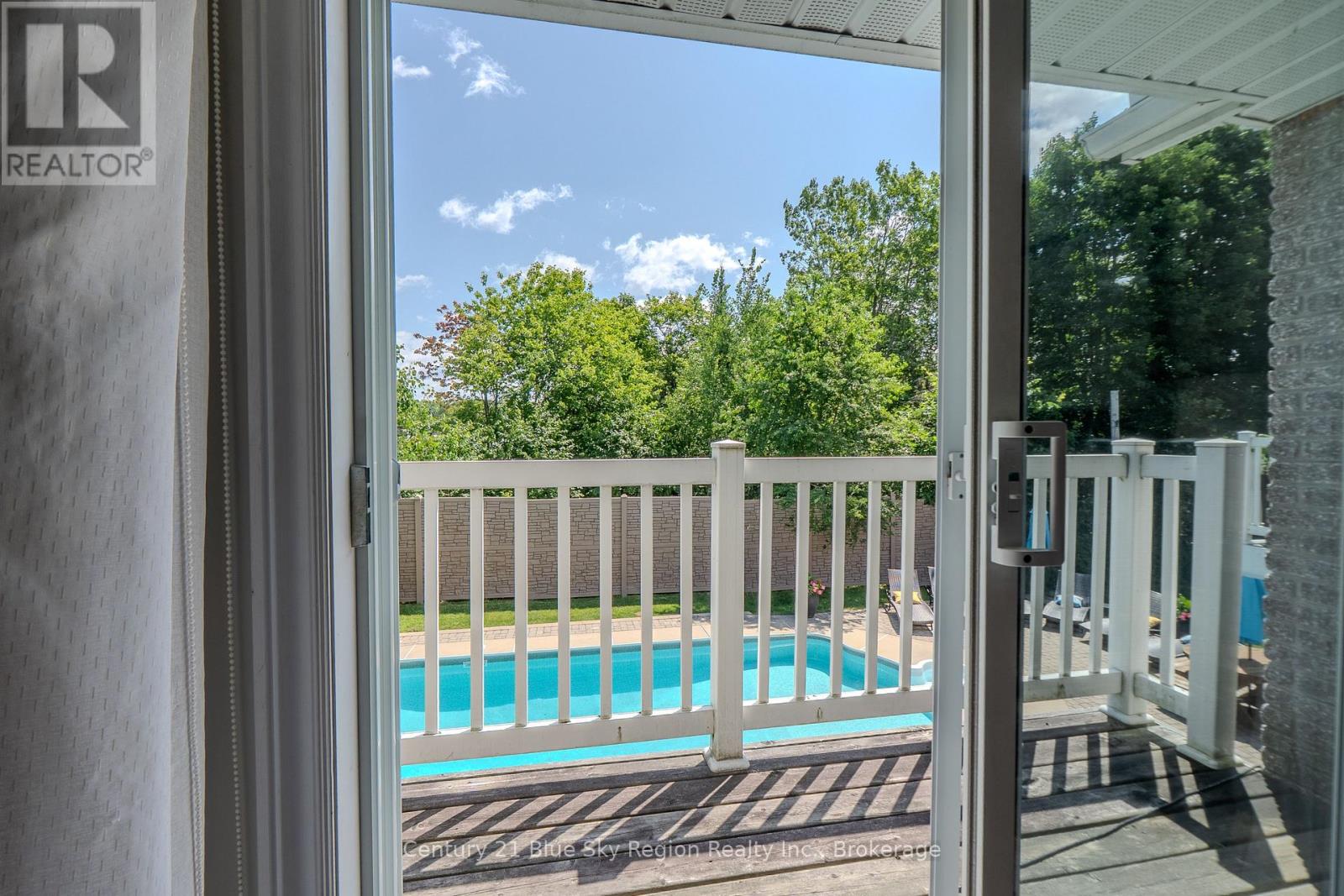 77 JANEY AVENUE - 30