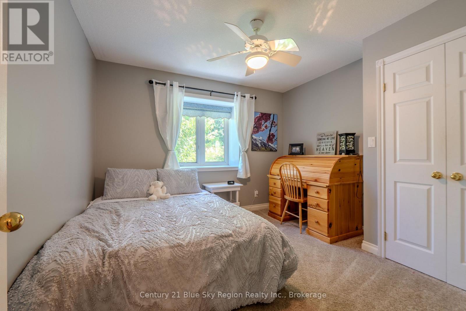 77 JANEY AVENUE - 35
