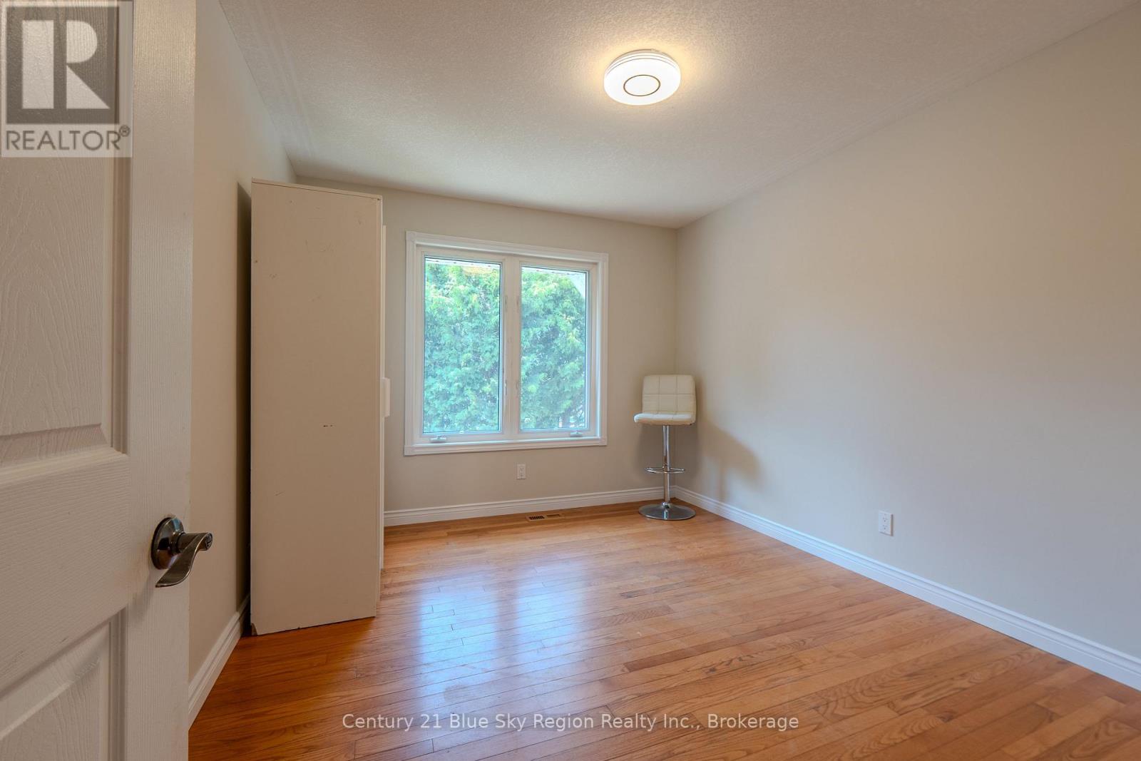 77 JANEY AVENUE - 36