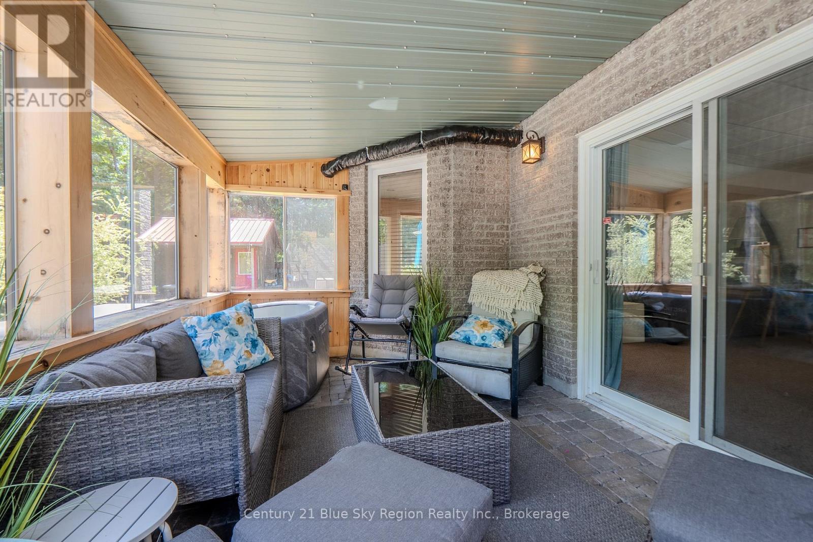77 JANEY AVENUE - 48