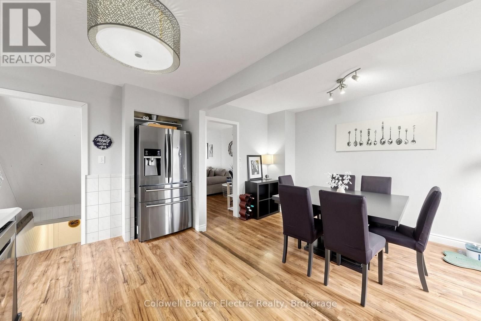 900 SOUTHRIDGE STREET - 13