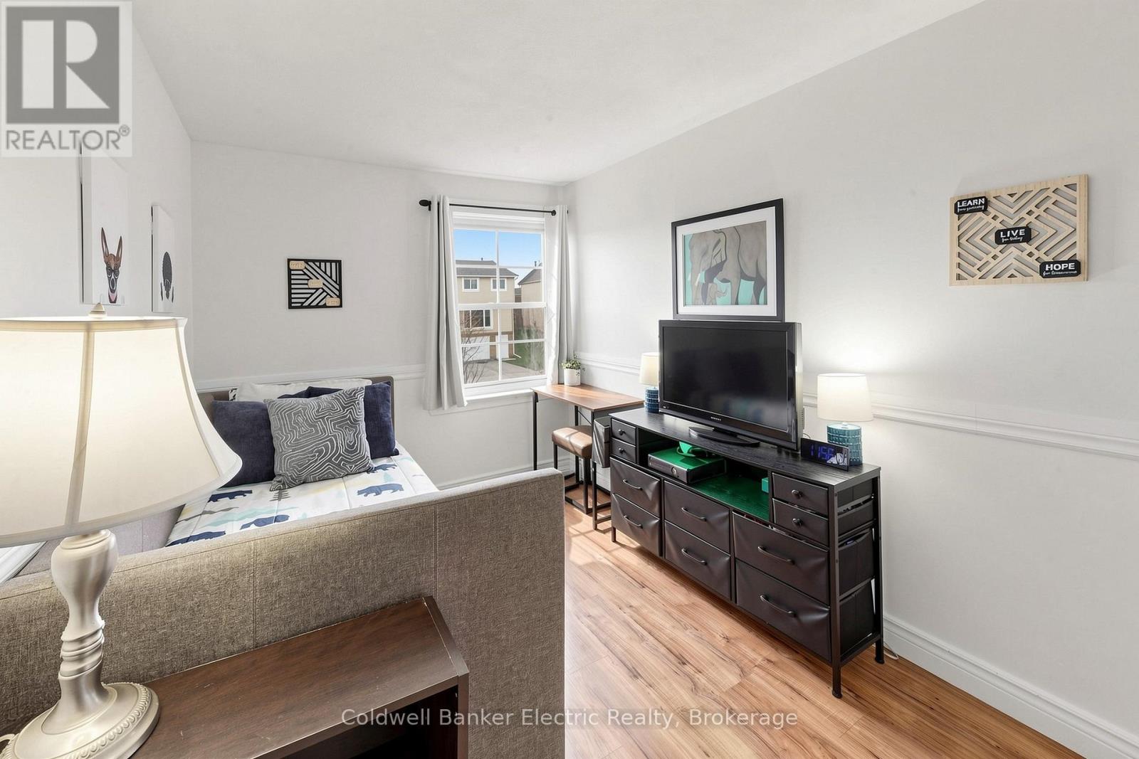 900 SOUTHRIDGE STREET - 21