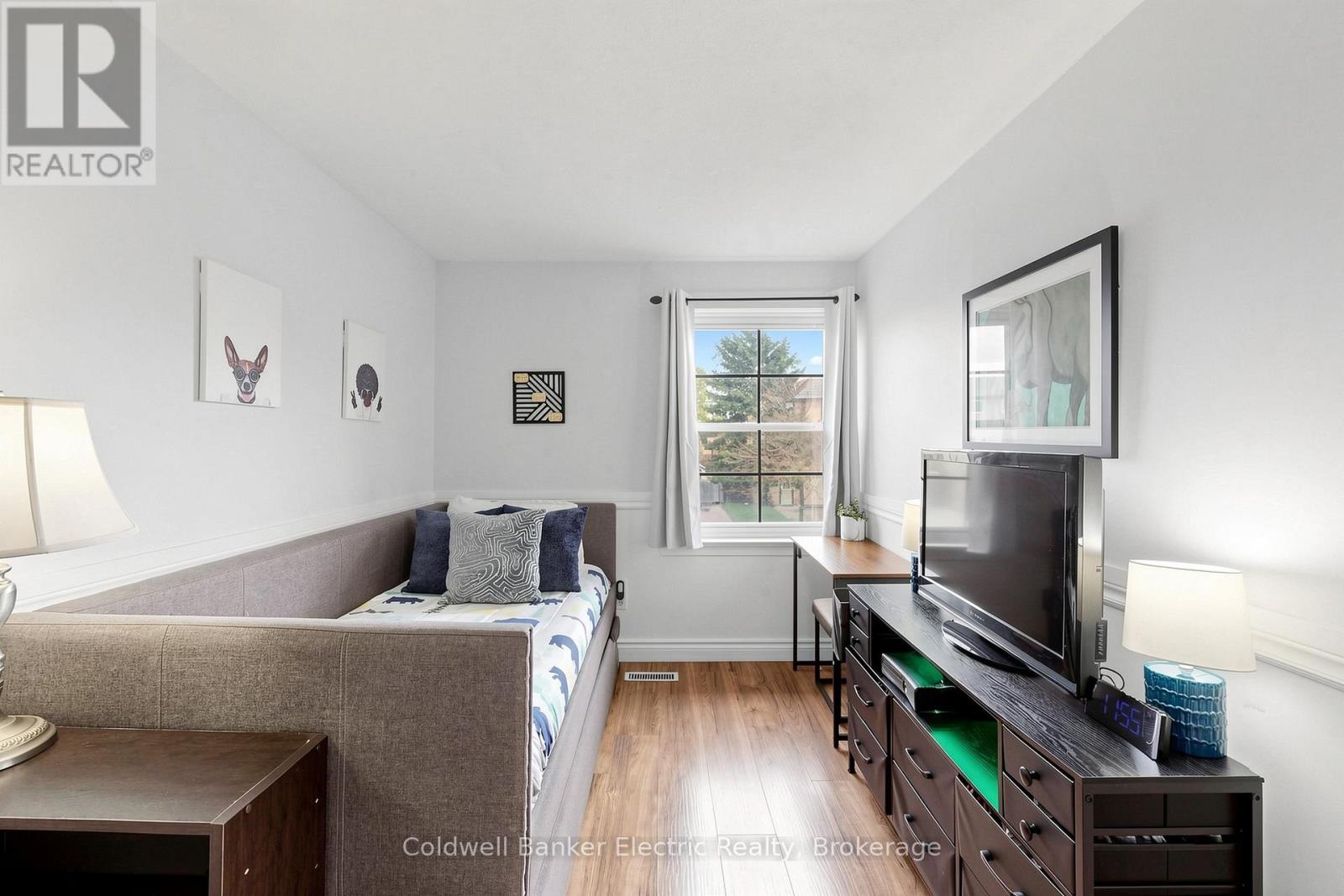 900 SOUTHRIDGE STREET - 22