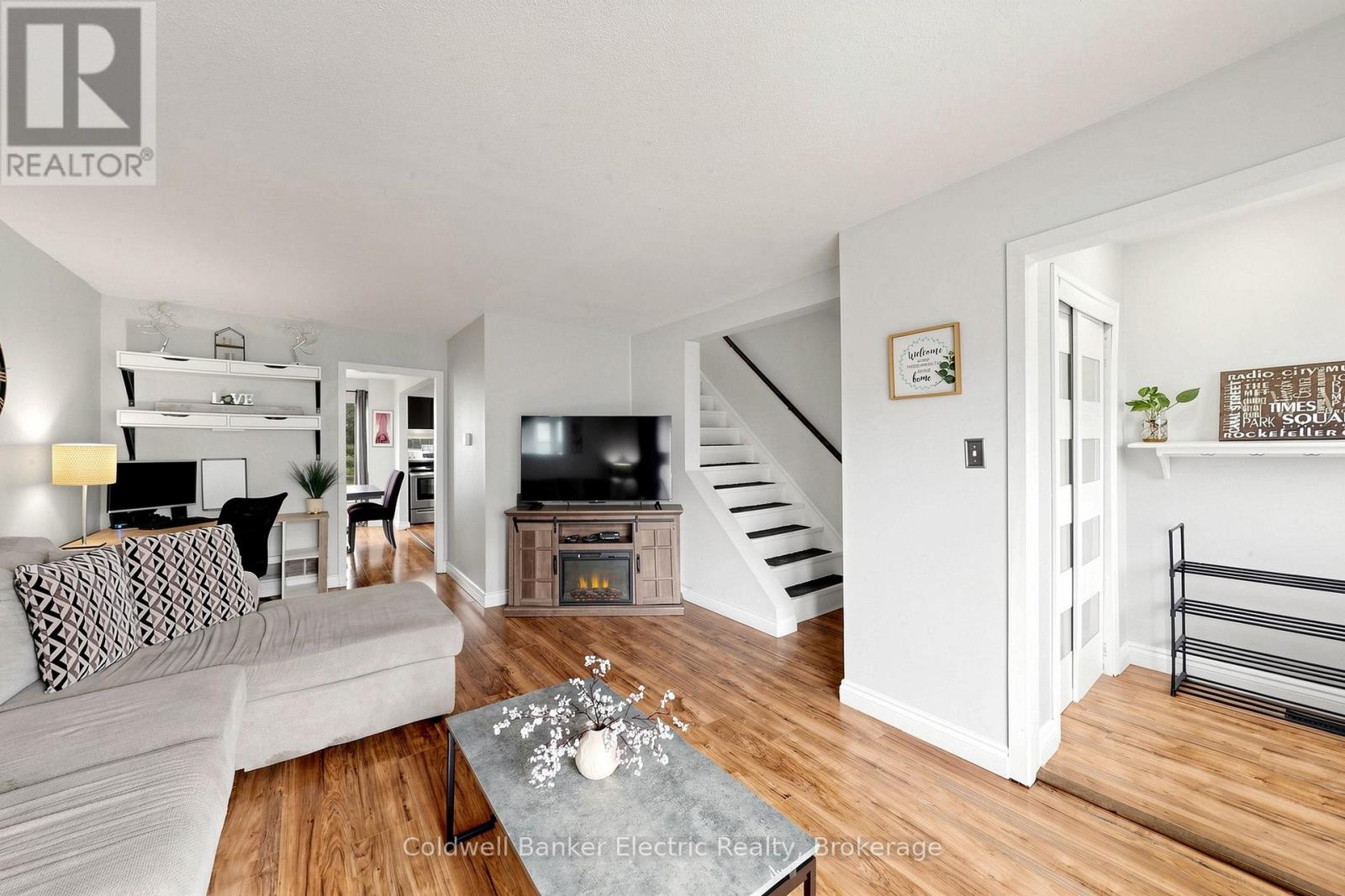 900 SOUTHRIDGE STREET - 8