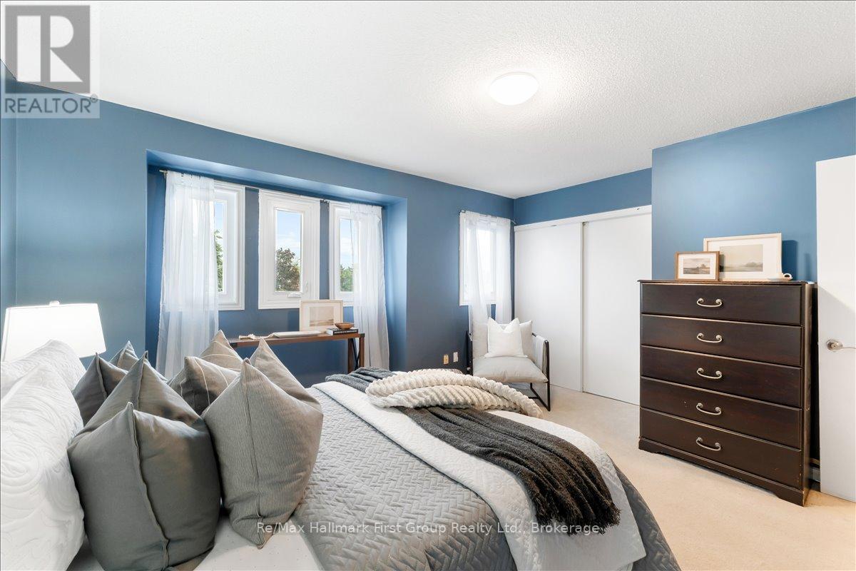 9 ALEXIS WAY - 16