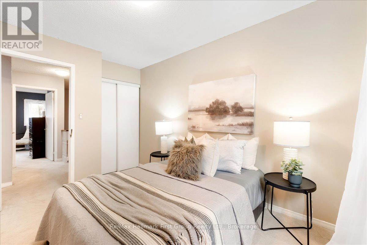 9 ALEXIS WAY - 22