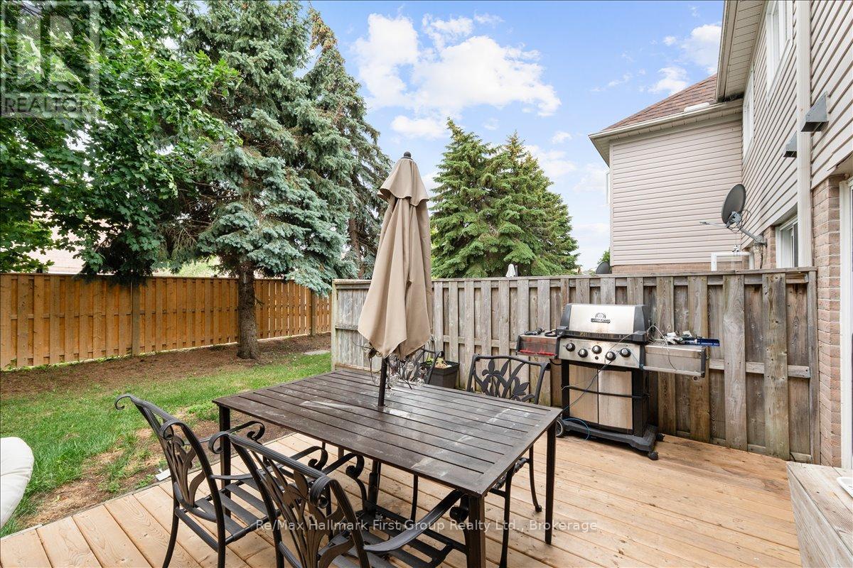 9 ALEXIS WAY - 29
