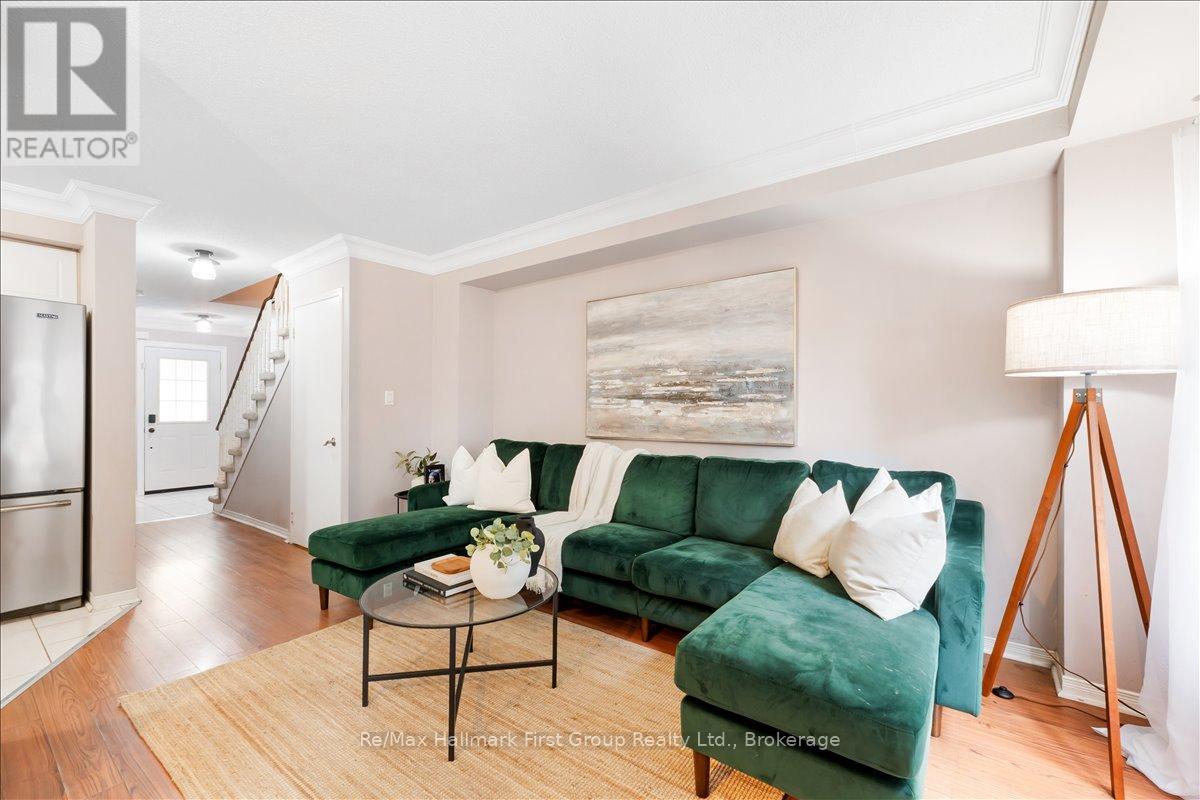 9 ALEXIS WAY - 6