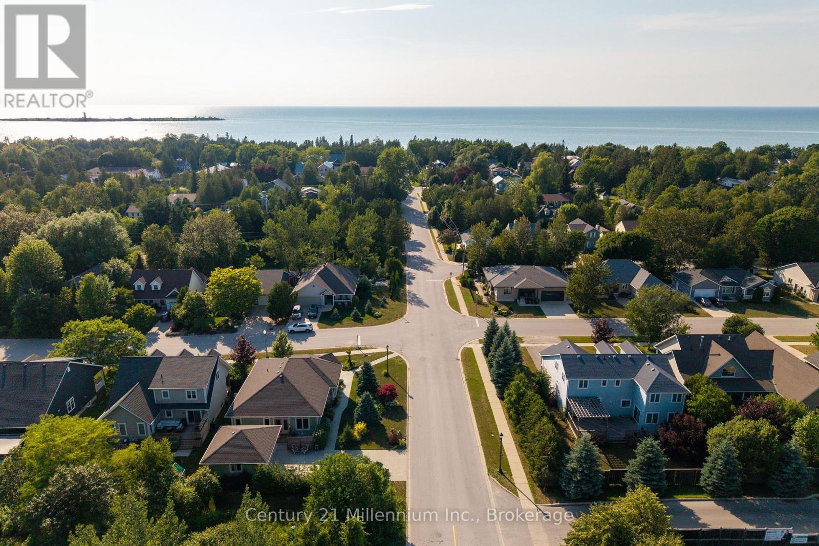 198 EMERALD DRIVE - Image 13