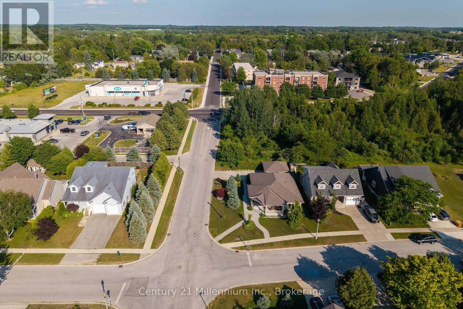 198 EMERALD DRIVE - Image 15