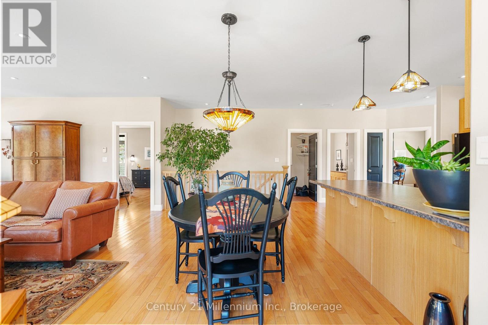 198 EMERALD DRIVE - Image 23
