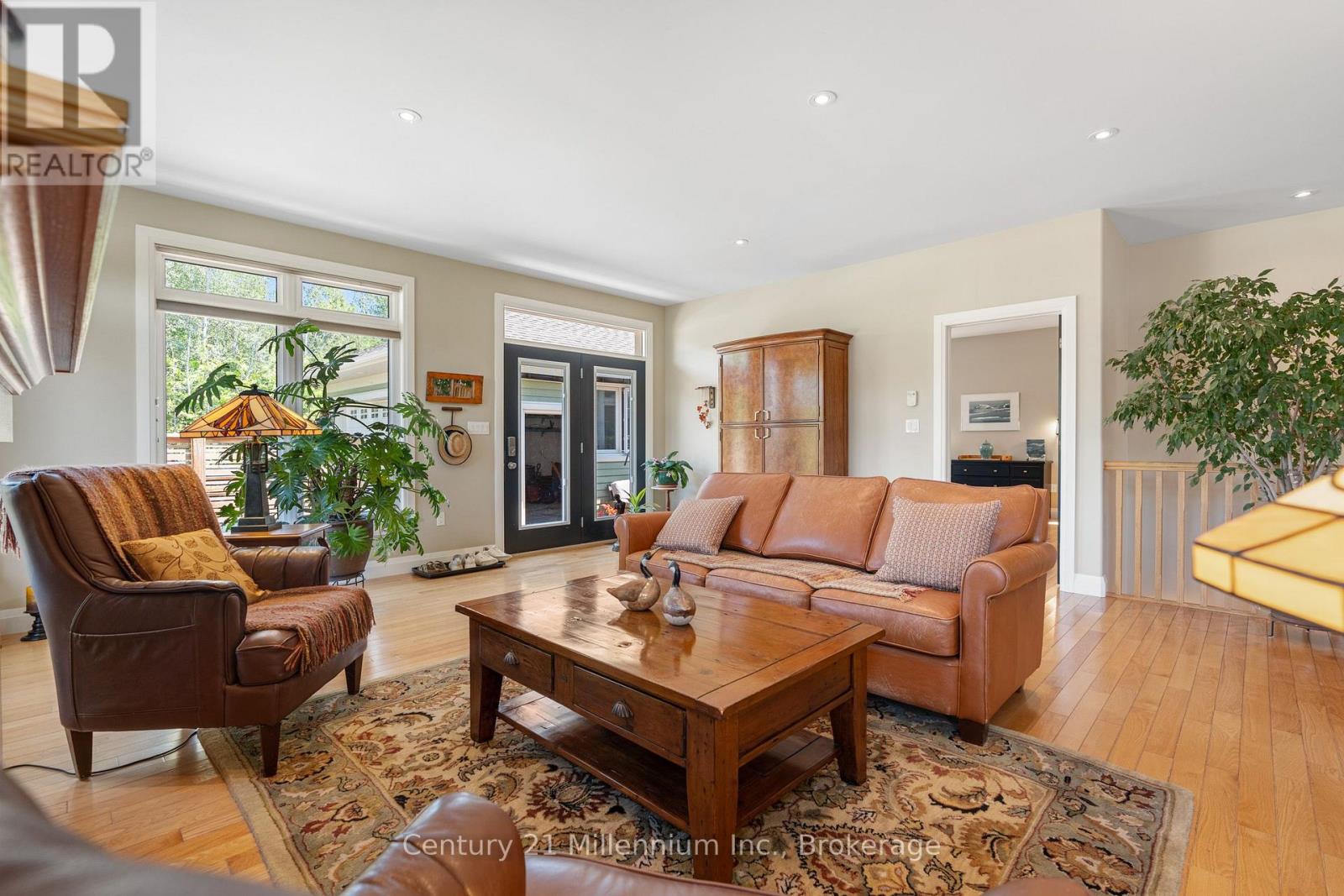 198 EMERALD DRIVE - Image 25