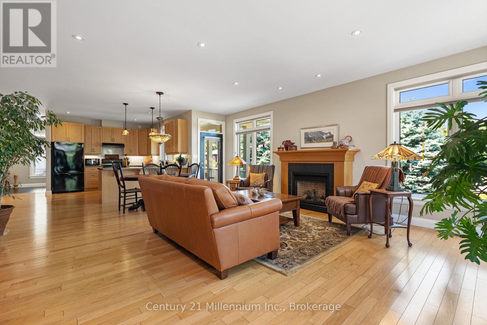 198 EMERALD DRIVE - Image 29