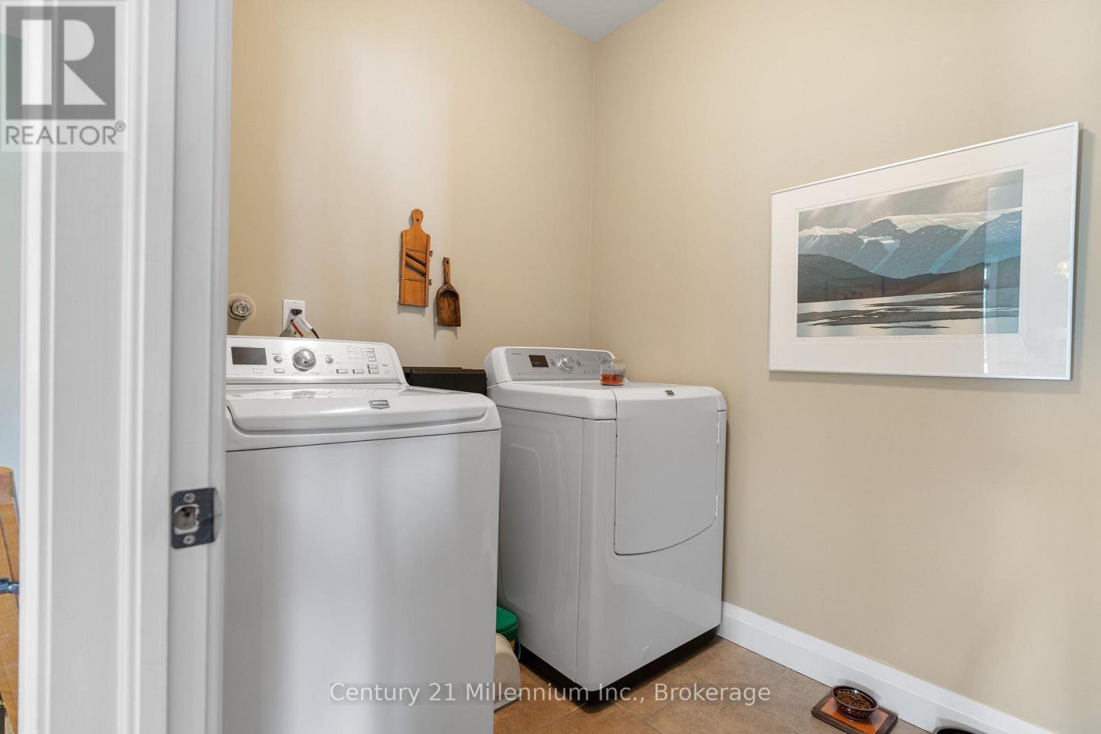 198 EMERALD DRIVE - Image 33