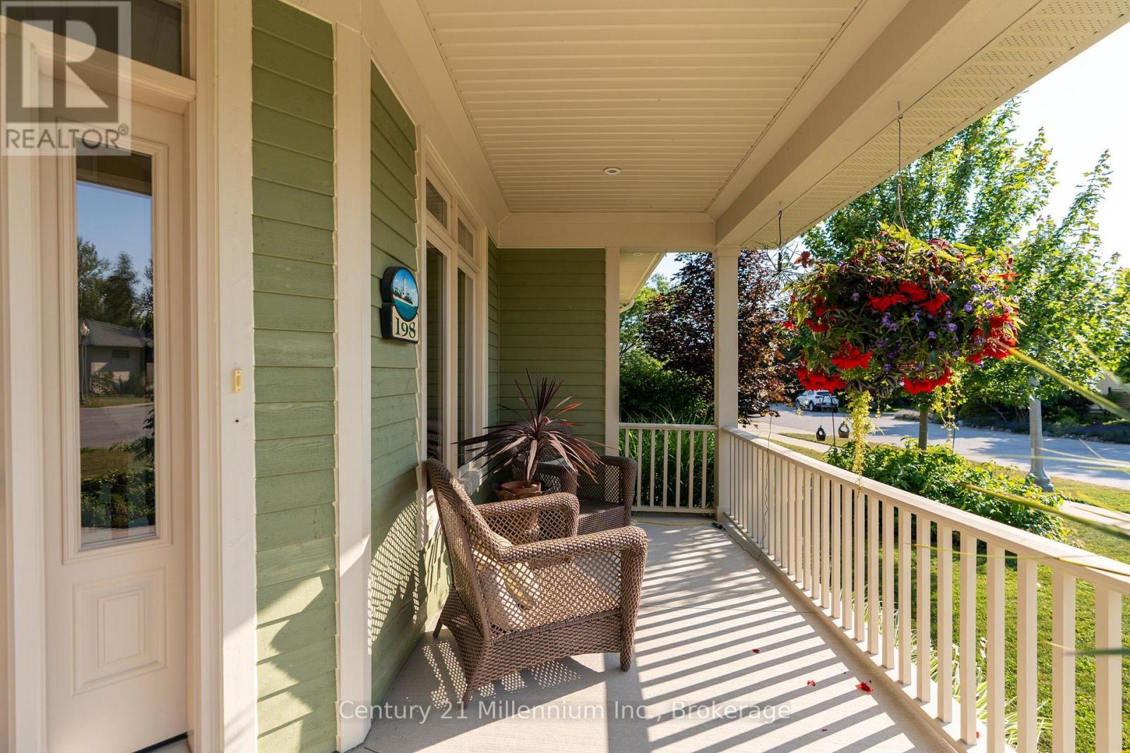 198 EMERALD DRIVE - Image 9