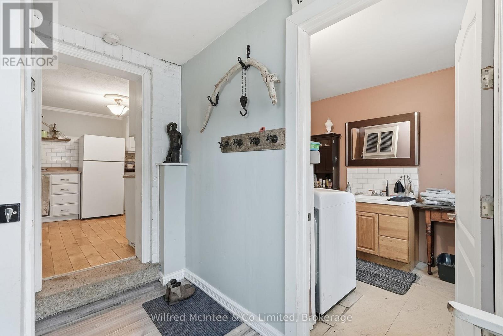 59 3RD AVENUE SW - 9