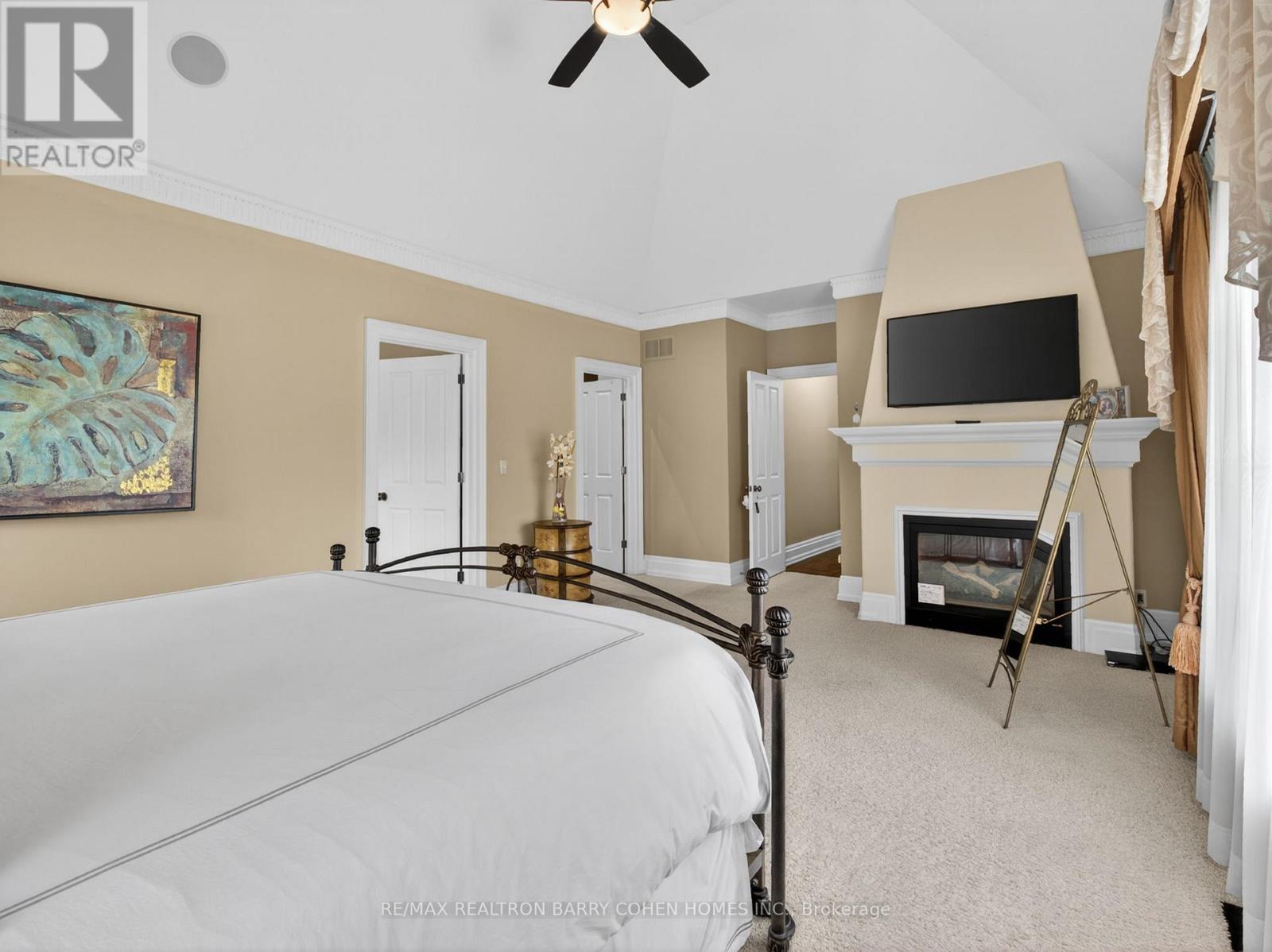 3 LEGACY COURT - 26