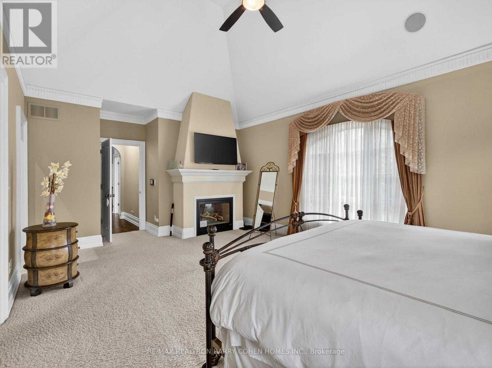 3 LEGACY COURT - 27