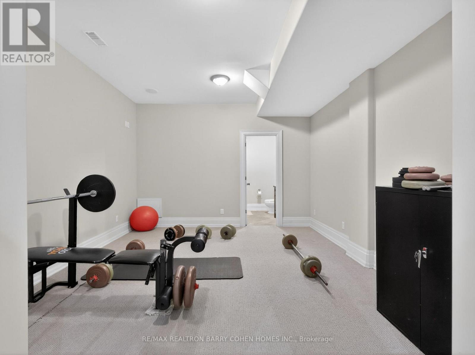 3 LEGACY COURT - 38