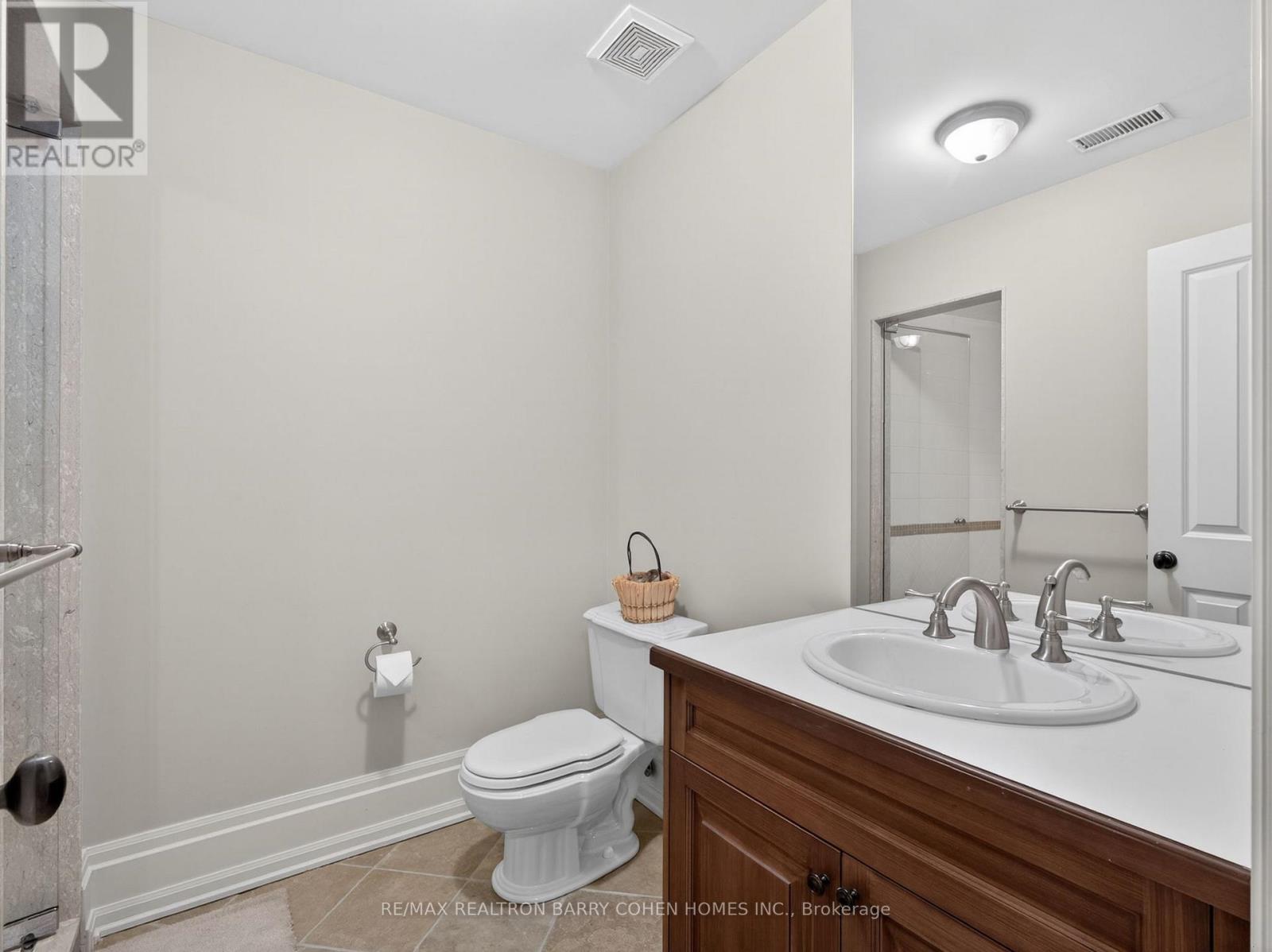 3 LEGACY COURT - 39