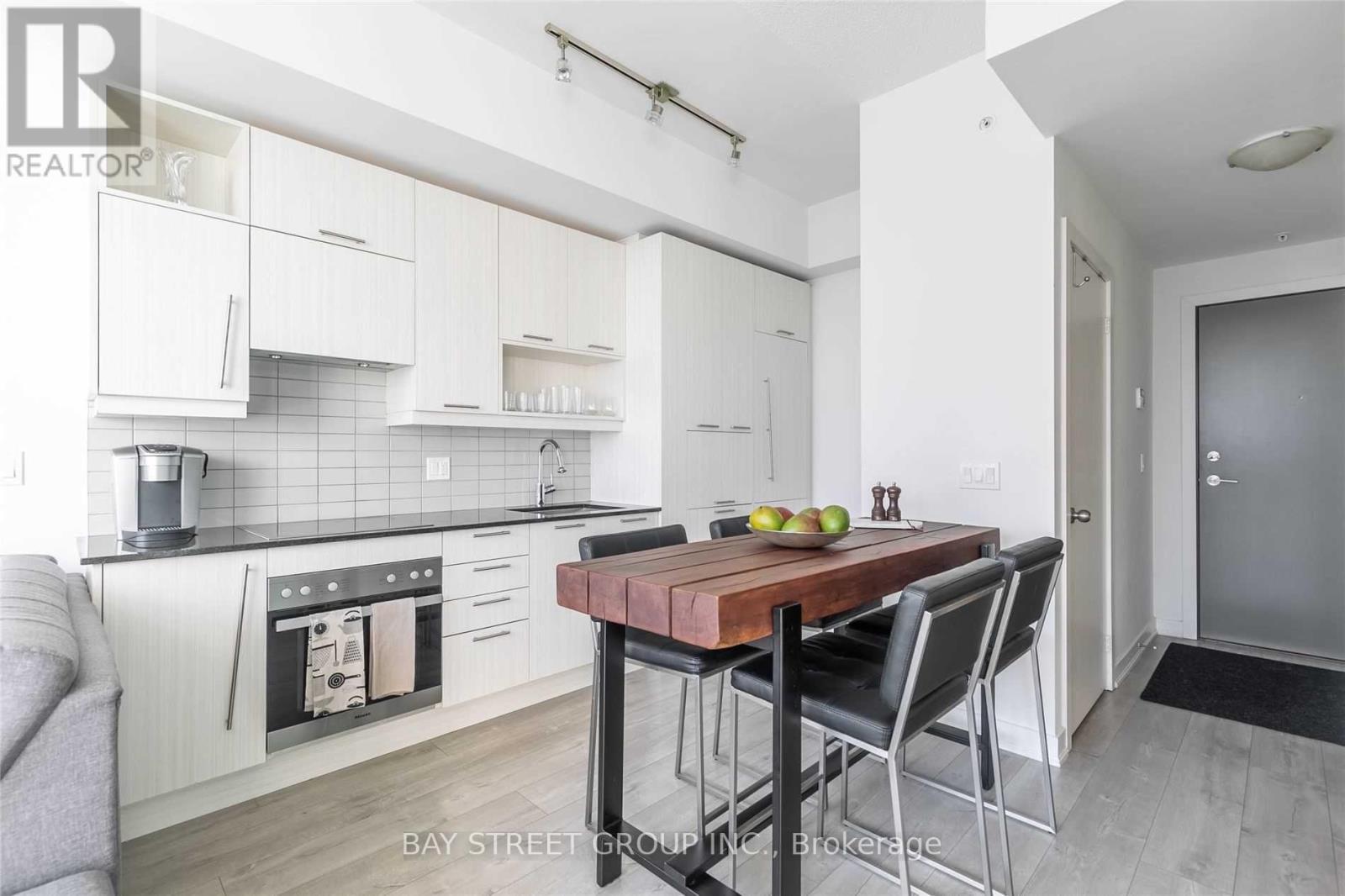#1603 30 NELSON STREET - 1