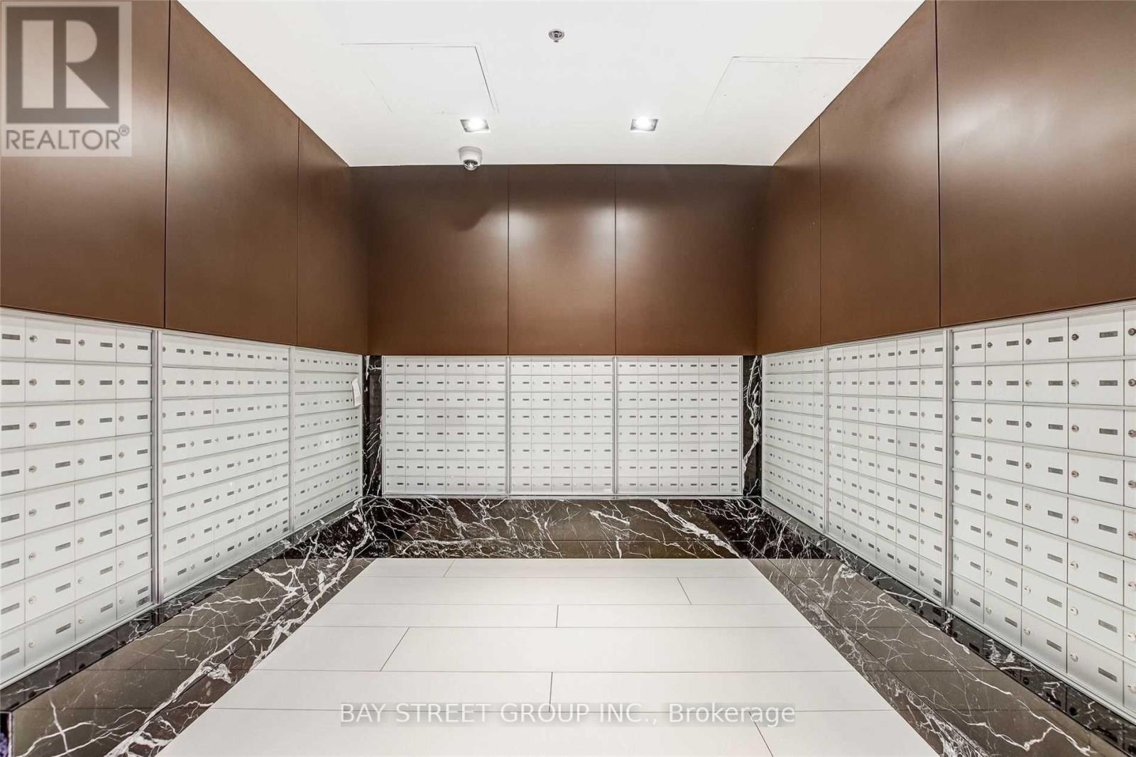 #1603 30 NELSON STREET - 13