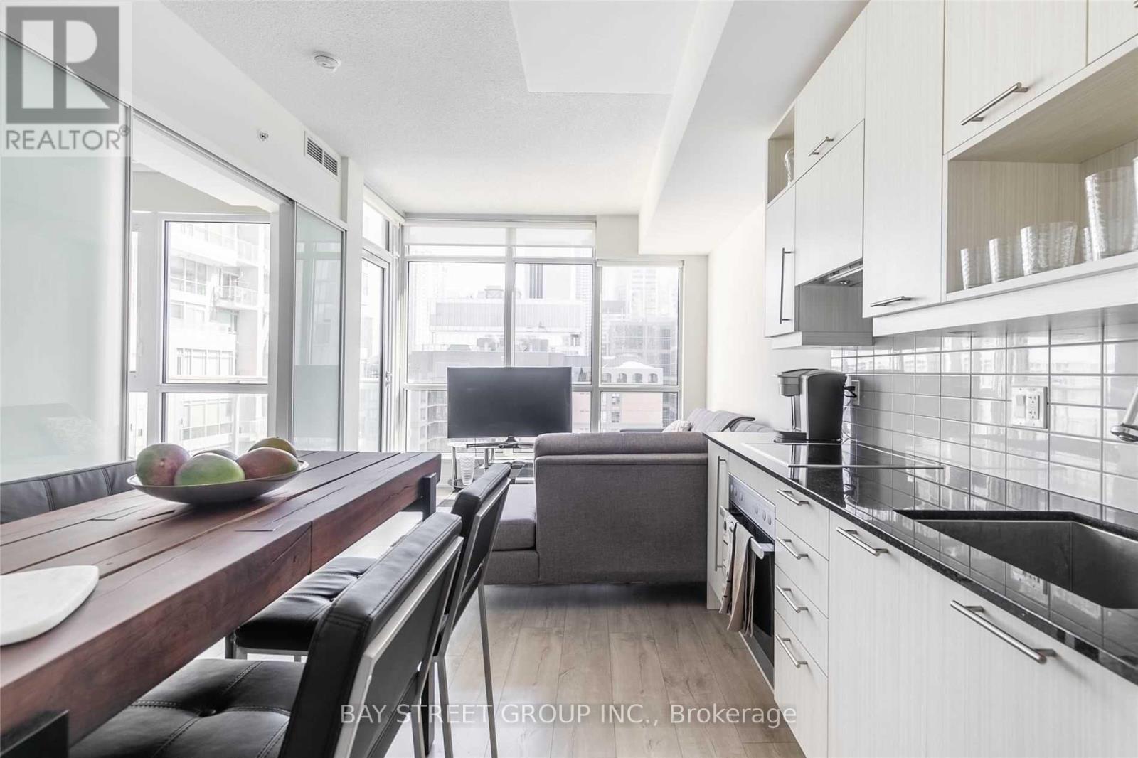 #1603 30 NELSON STREET - 15