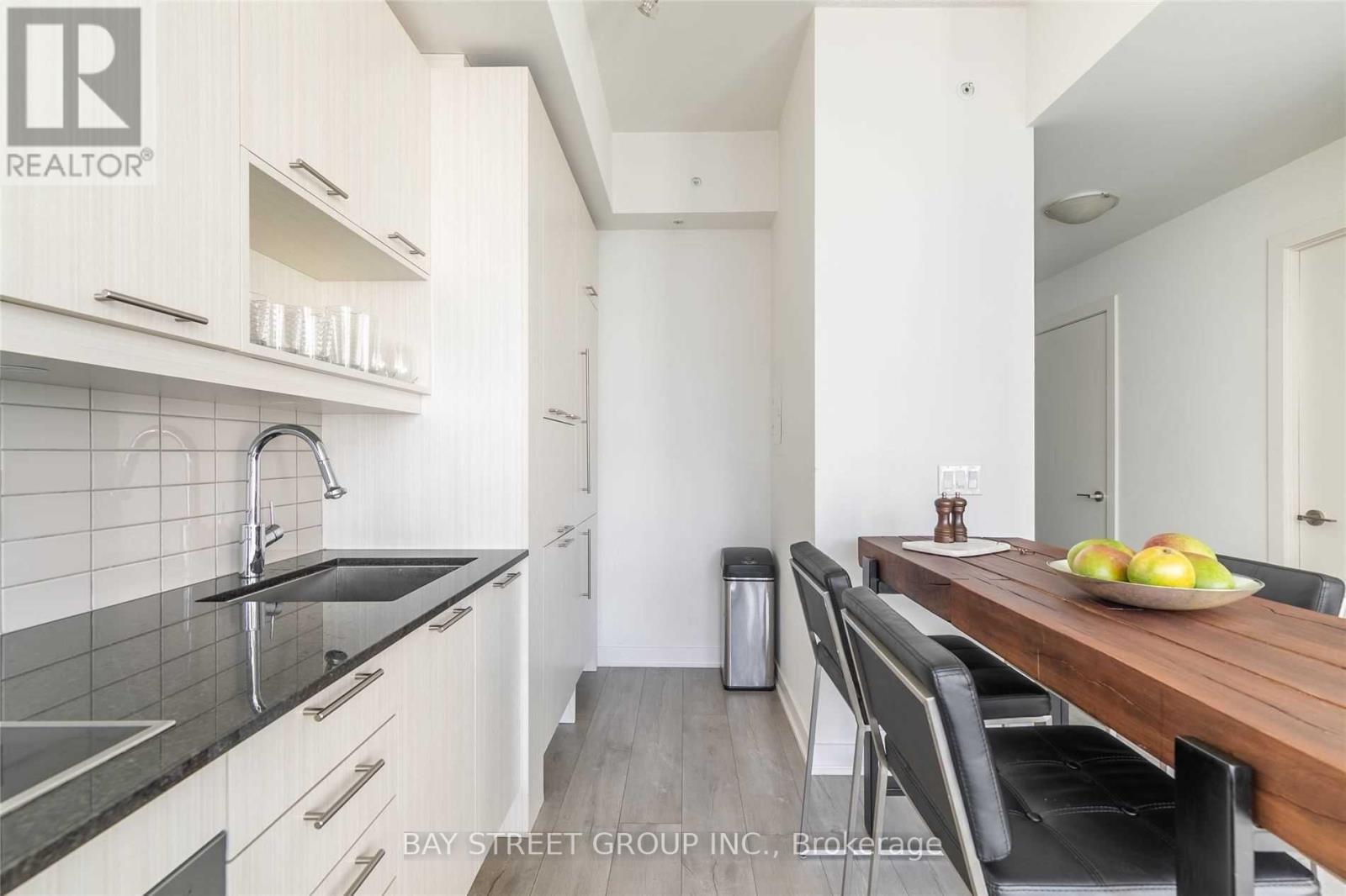 #1603 30 NELSON STREET - 2