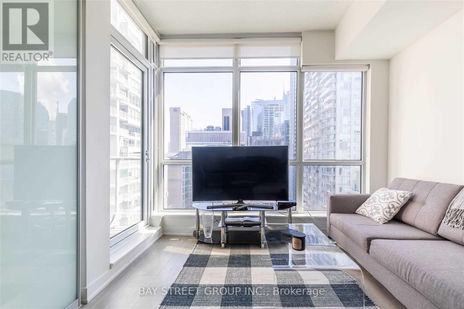 #1603 30 NELSON STREET - 3