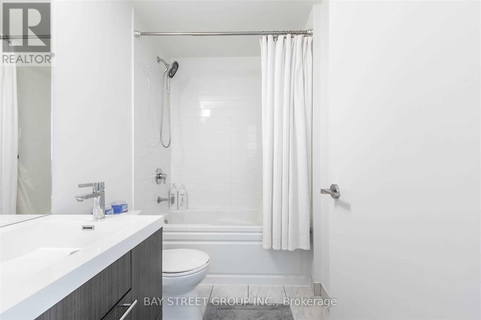 #1603 30 NELSON STREET - 5