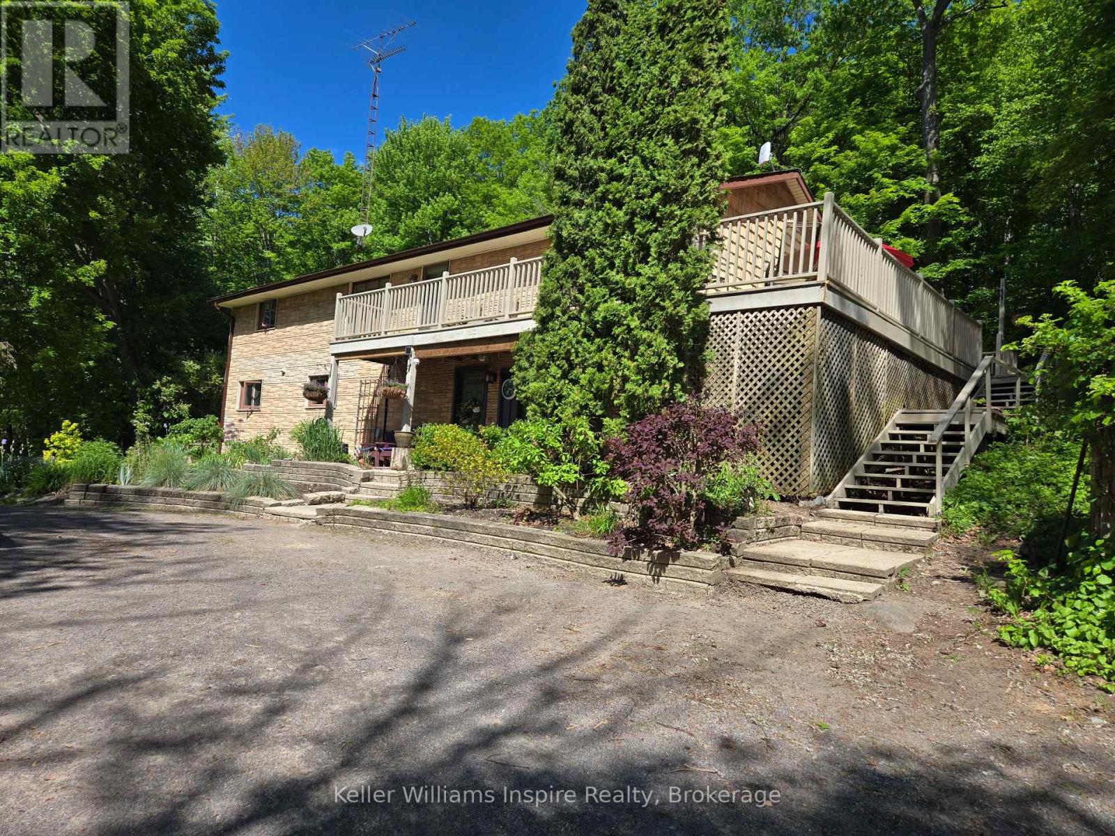 130 SMITH ROAD - 2